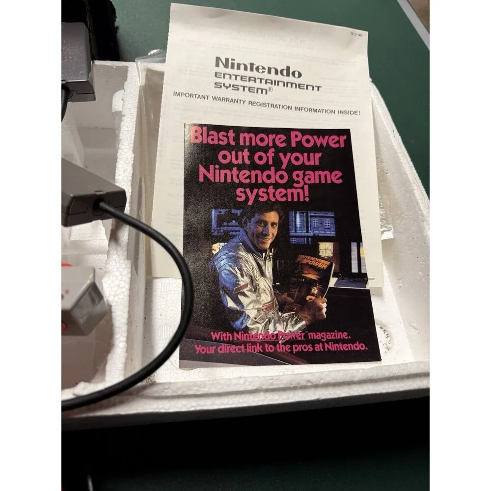 NINTENDO NES ACTION SET ZAPPER NO POWER CORD PARTS ONLY ORG MANUAL
